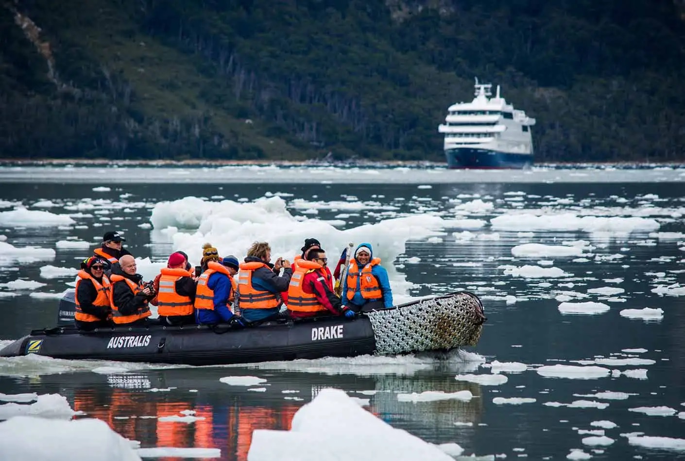 CRUCERO STELLA AUSTRALIS USHUAIA GLACIAR EXPLORACION FIORDOS DE CHILE CRUCEROS AUSTRALIS